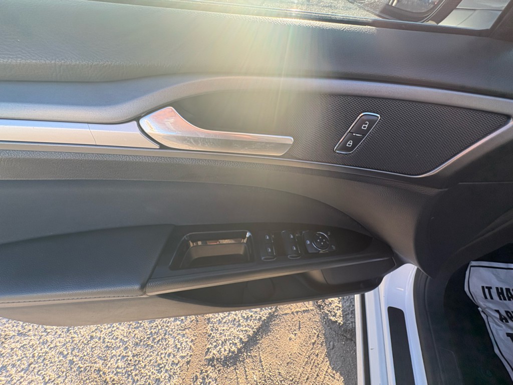 2016 Ford Fusion Image 11