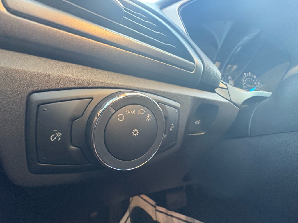 2016 Ford Fusion Image 14