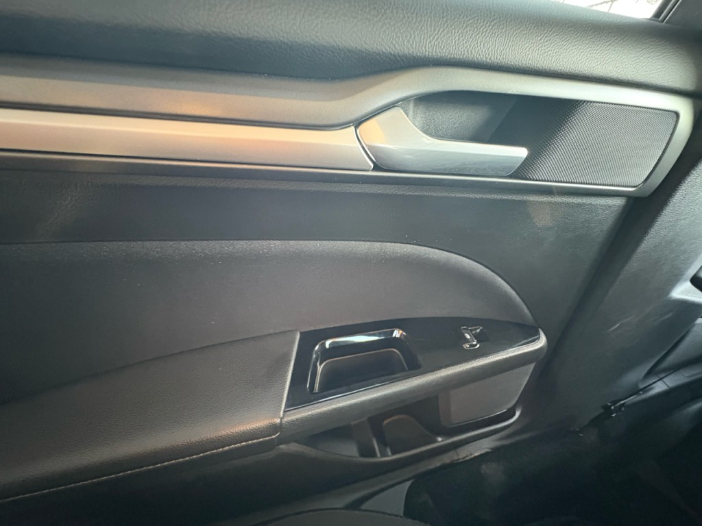 2016 Ford Fusion Image 29