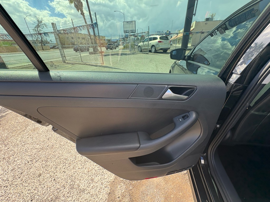 2014 Volkswagen Jetta Image 22