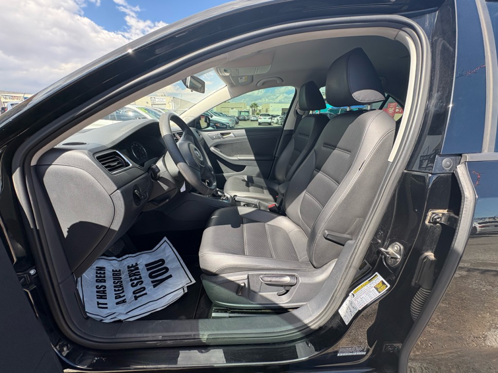 2014 Volkswagen Jetta Image 12