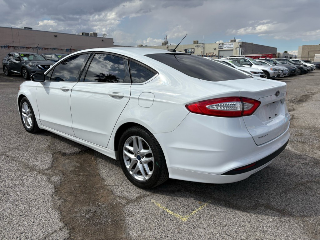 2016 Ford Fusion Image 4