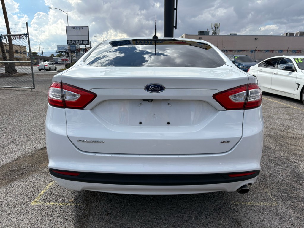 2016 Ford Fusion Image 5