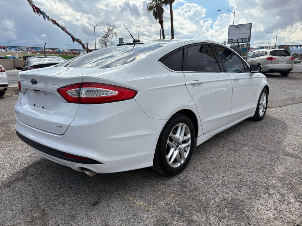 2016 Ford Fusion Image 6