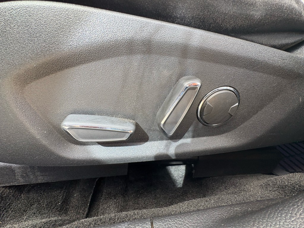 2016 Ford Fusion Image 11