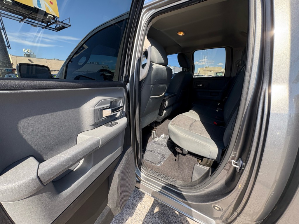 2013 RAM 1500 Image 25