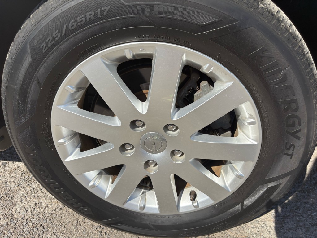 2015 Chrysler Town & Country Image 34
