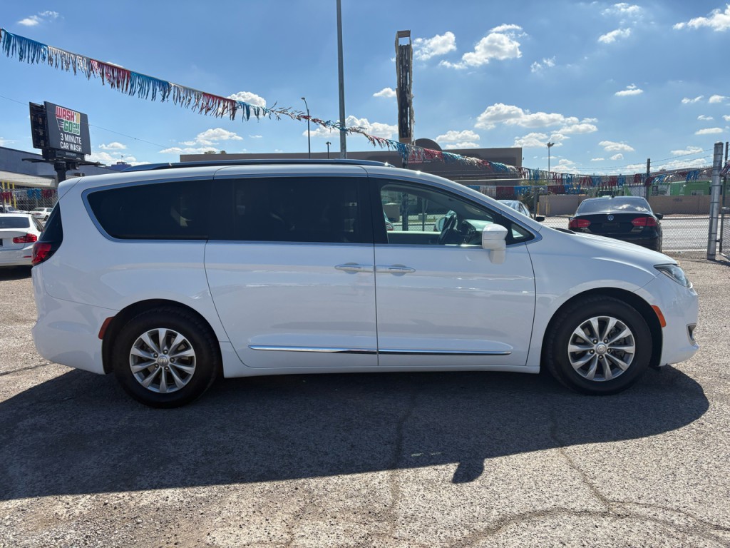 2019 Chrysler Pacifica Image 7