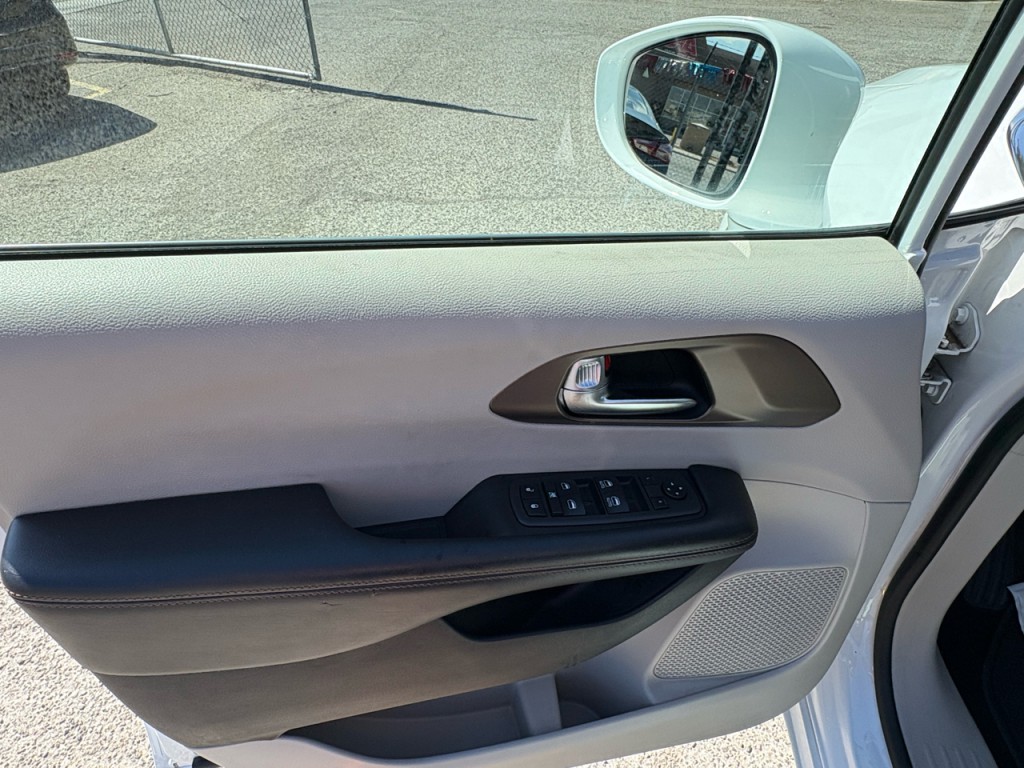 2019 Chrysler Pacifica Image 11