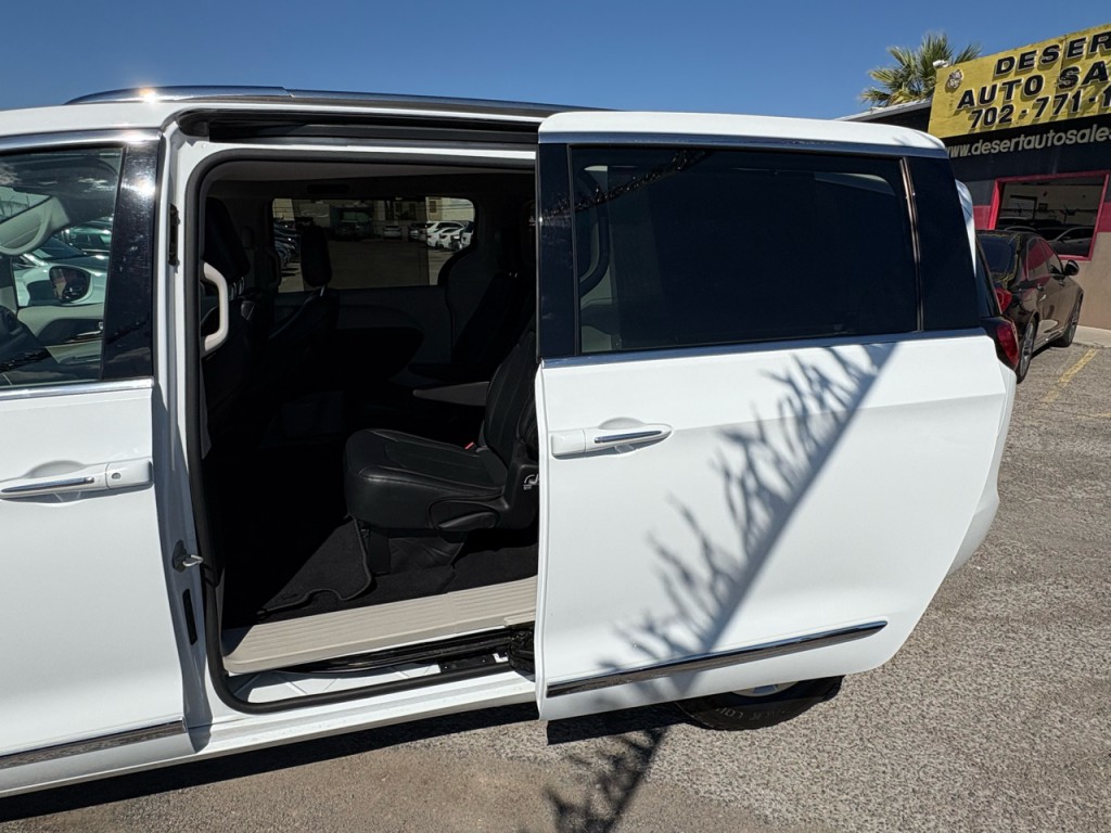 2019 Chrysler Pacifica Image 24
