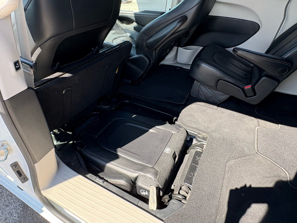 2019 Chrysler Pacifica Image 26