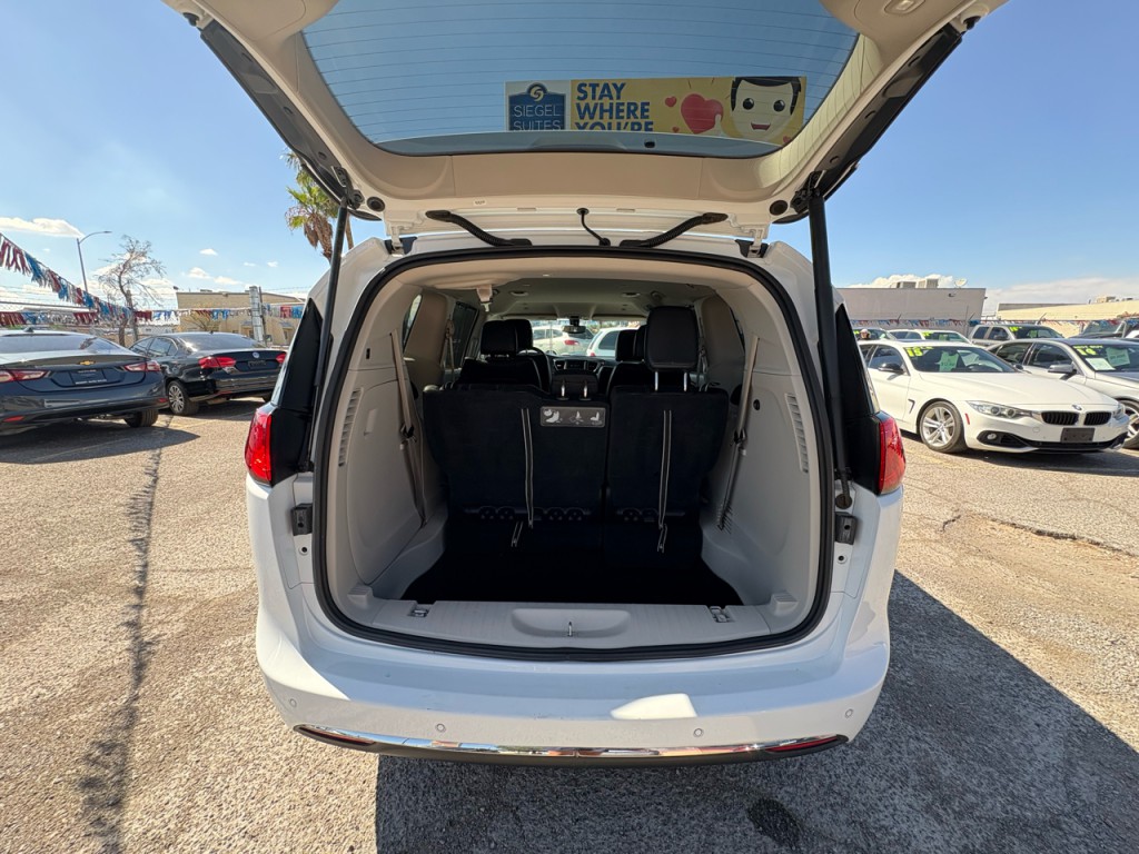2019 Chrysler Pacifica Image 38