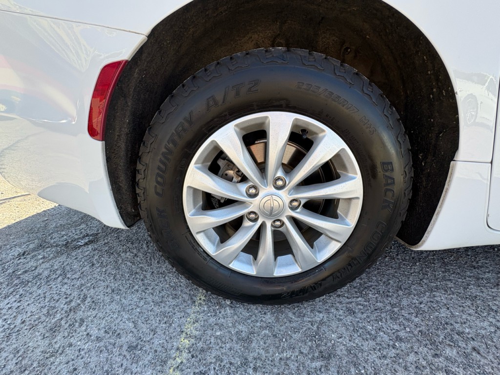 2019 Chrysler Pacifica Image 40