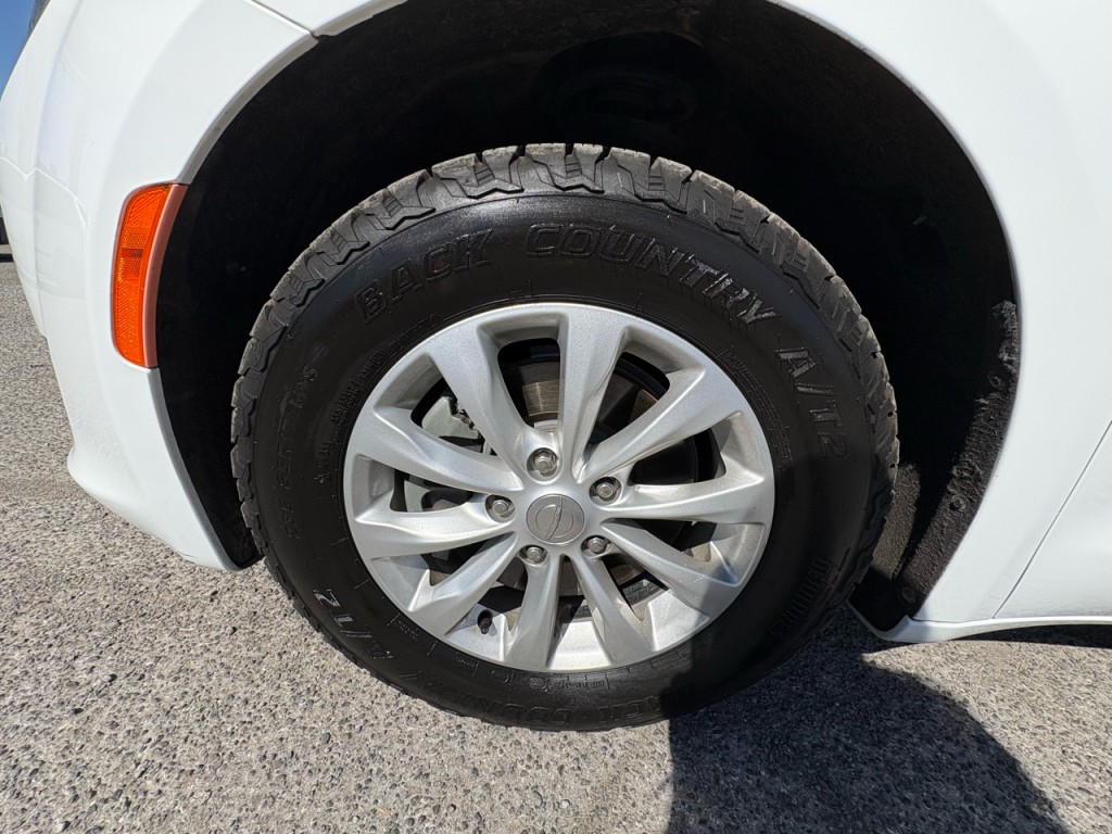 2019 Chrysler Pacifica Image 42