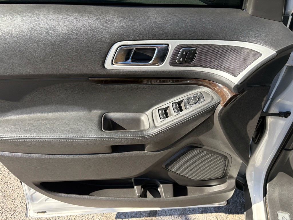2014 Ford Explorer Image 12