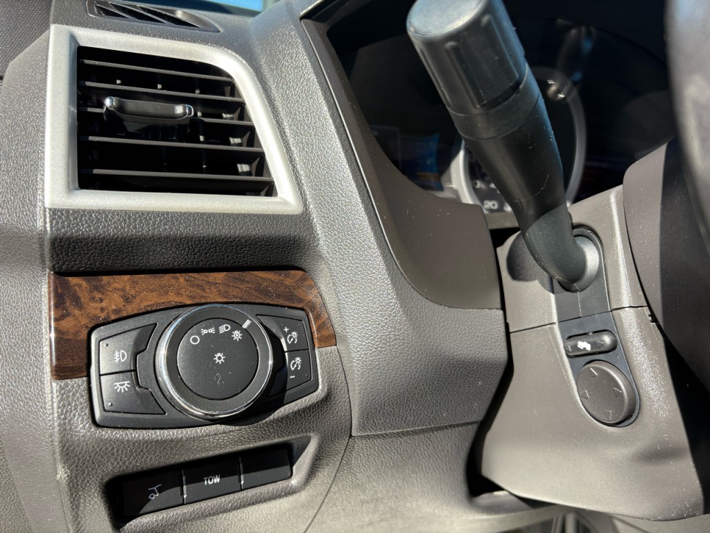 2014 Ford Explorer Image 14