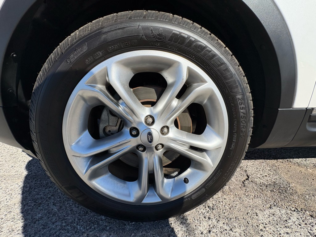 2014 Ford Explorer Image 35