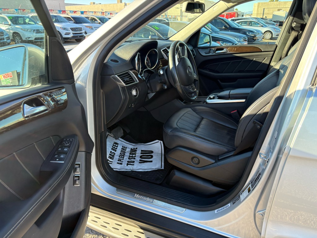 2016 Mercedes-Benz GL-Class Image 10
