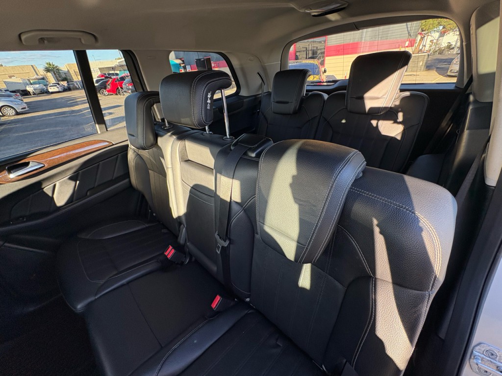 2016 Mercedes-Benz GL-Class Image 16