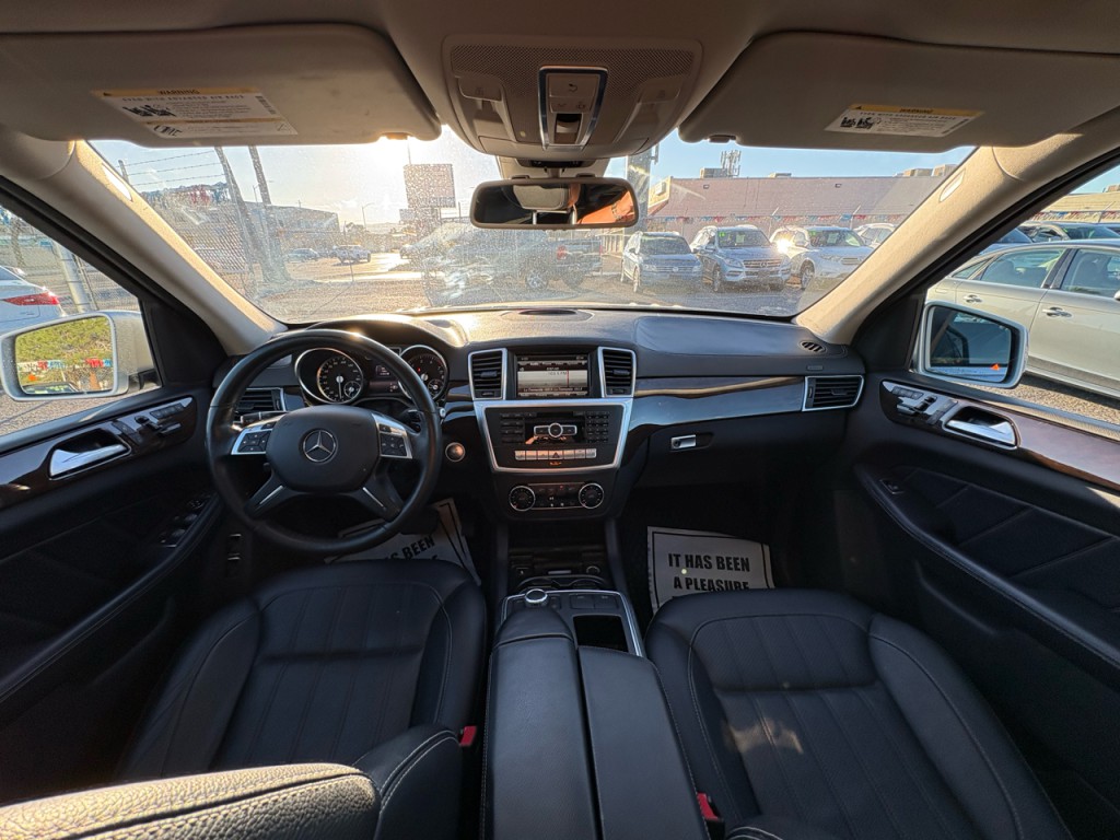 2016 Mercedes-Benz GL-Class Image 19