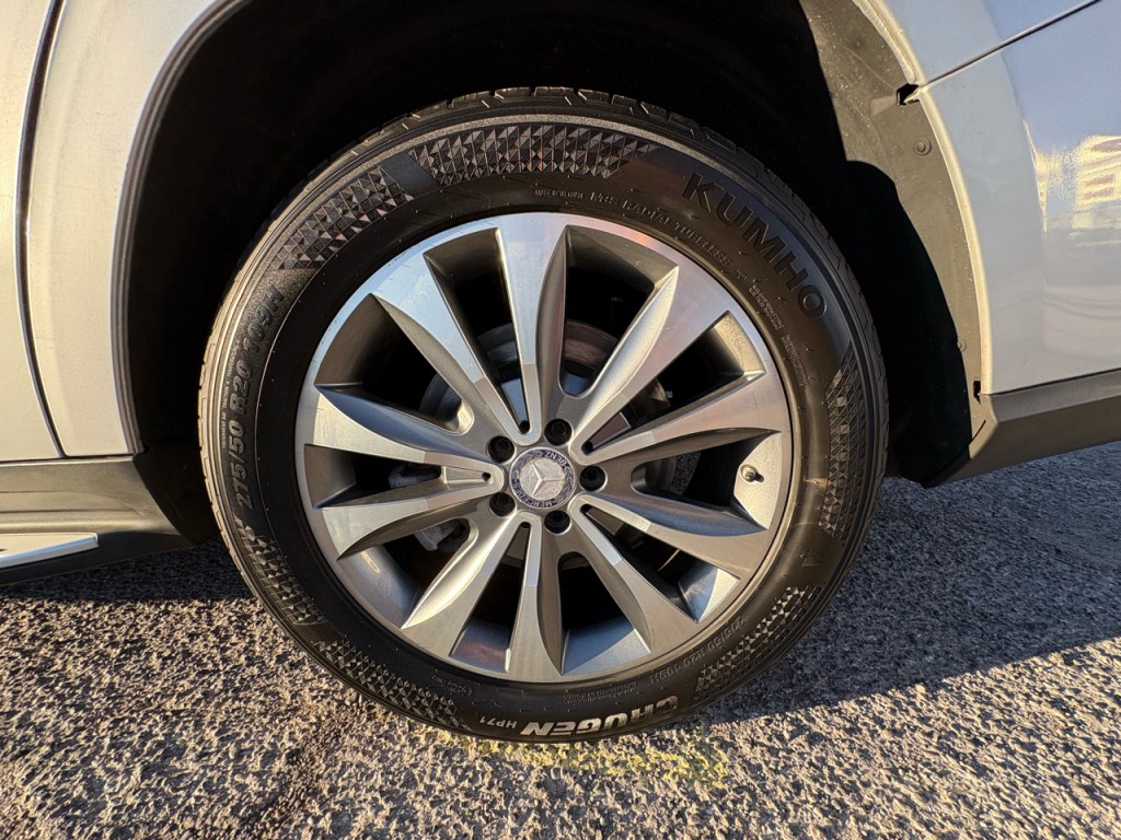2016 Mercedes-Benz GL-Class Image 23