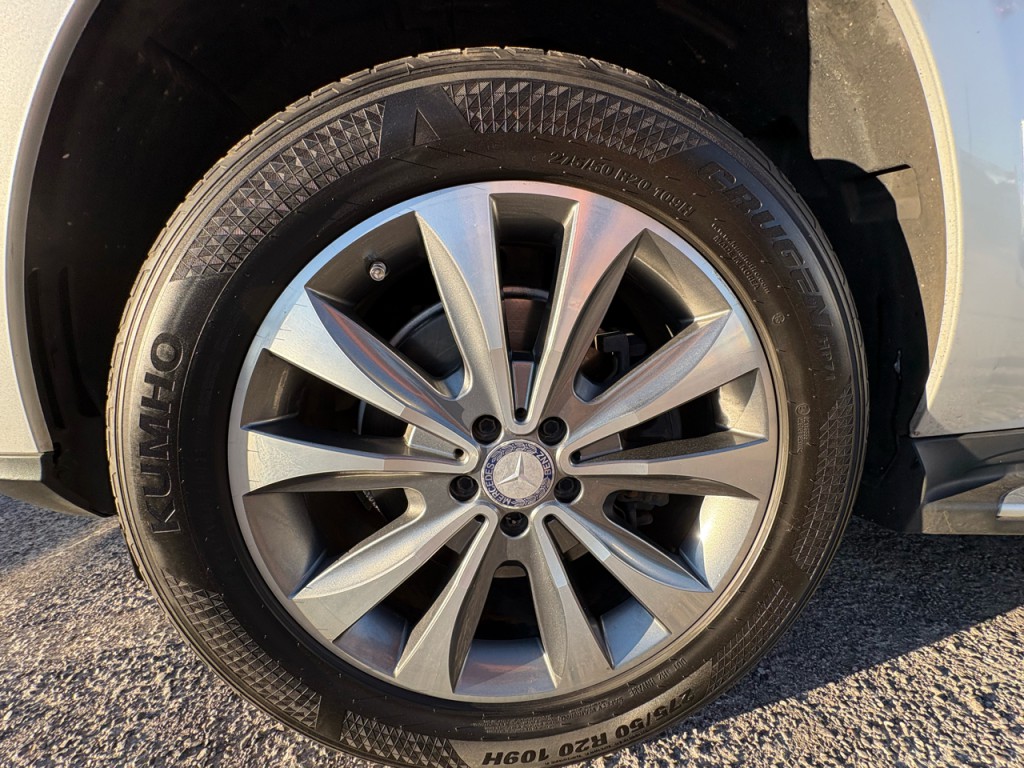 2016 Mercedes-Benz GL-Class Image 24