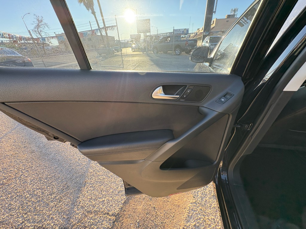 2016 Volkswagen Tiguan Image 20