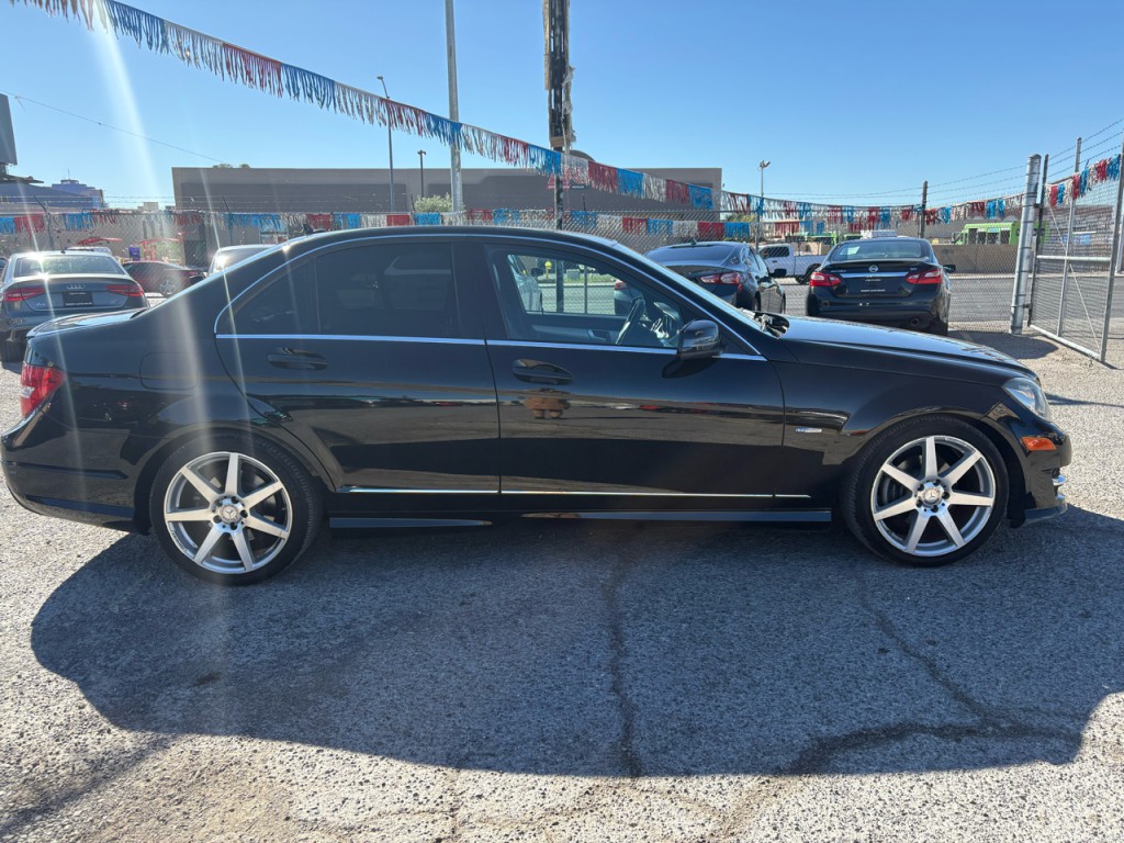 2012 Mercedes-Benz C-Class Image 6