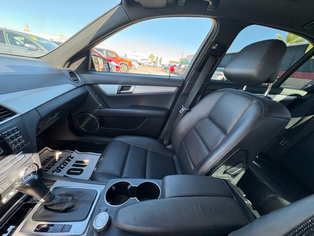 2012 Mercedes-Benz C-Class Image 18