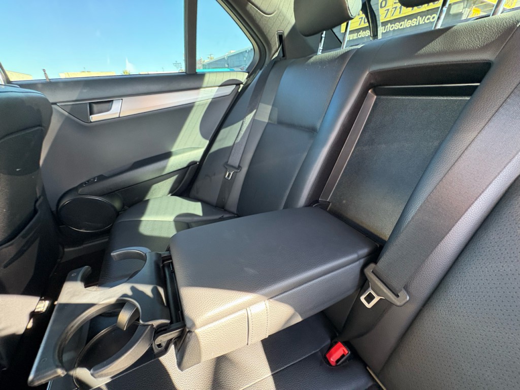 2012 Mercedes-Benz C-Class Image 26