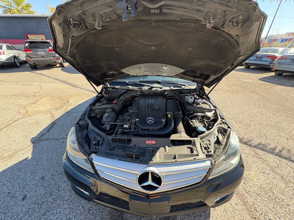 2012 Mercedes-Benz C-Class Image 37