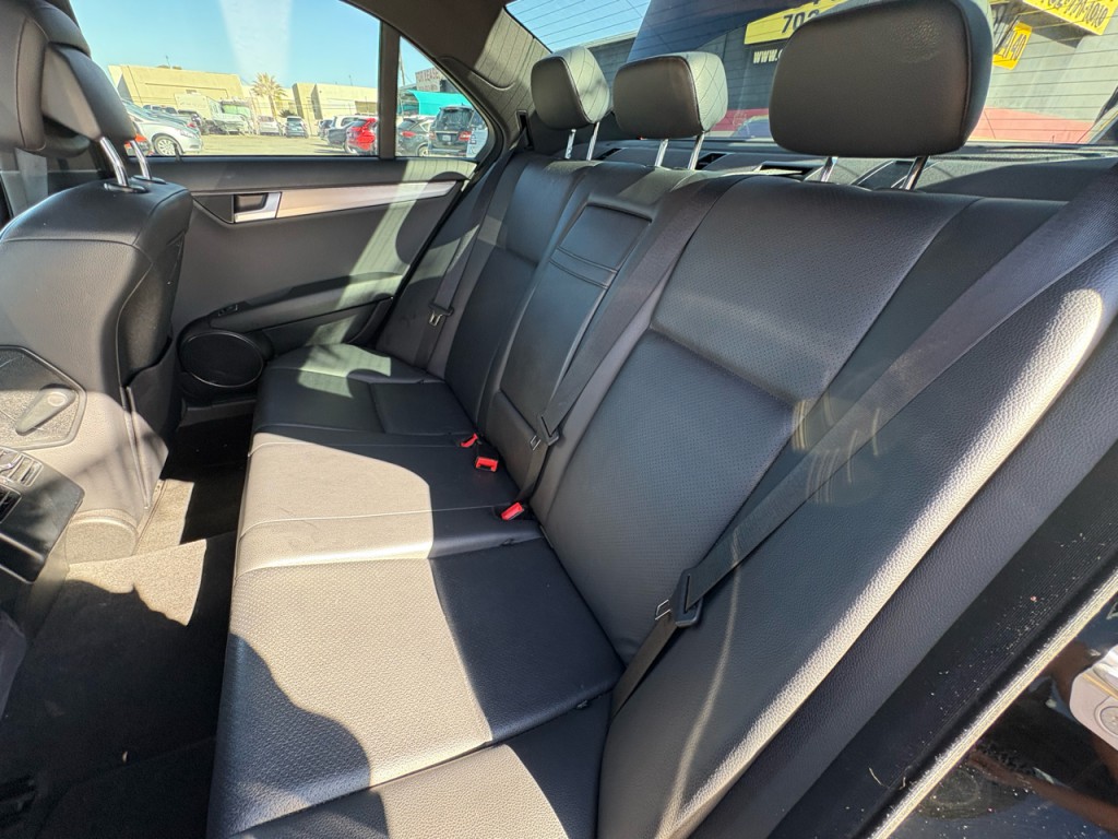 2012 Mercedes-Benz C-Class Image 23