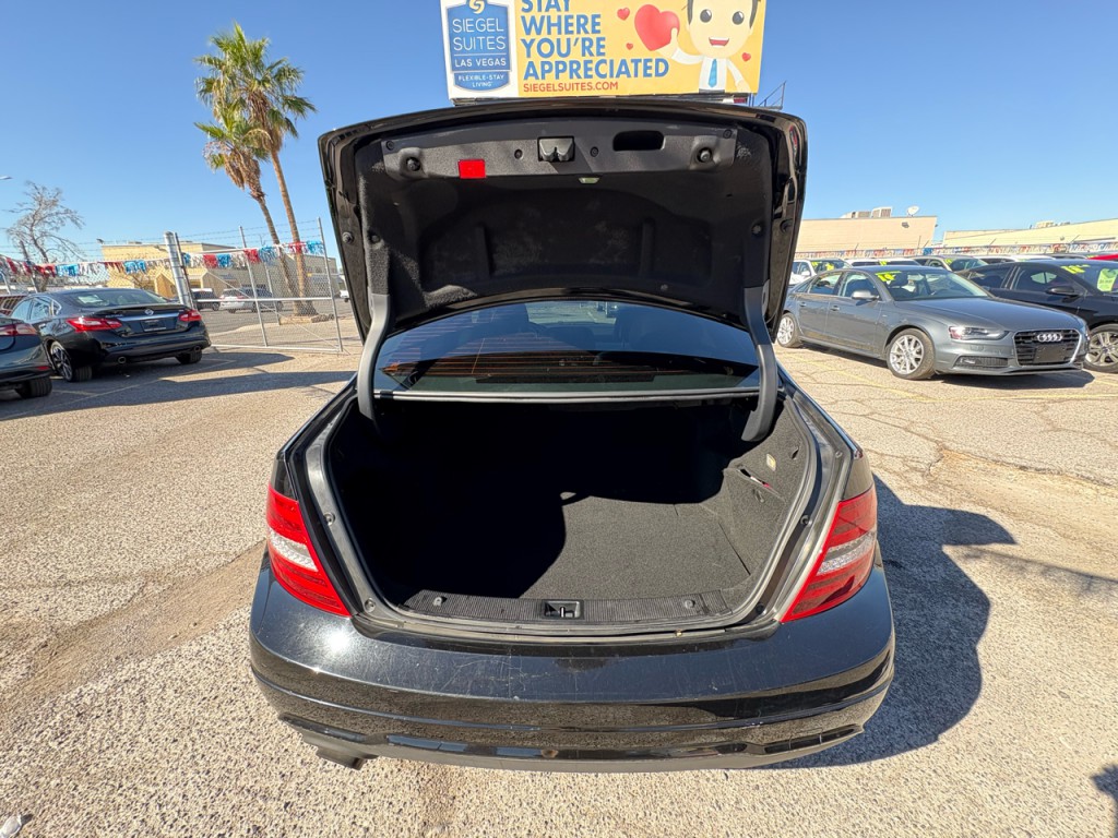 2012 Mercedes-Benz C-Class Image 33