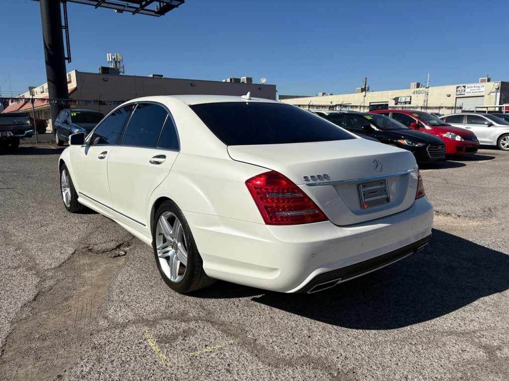 2013 Mercedes-Benz S-Class Image 4