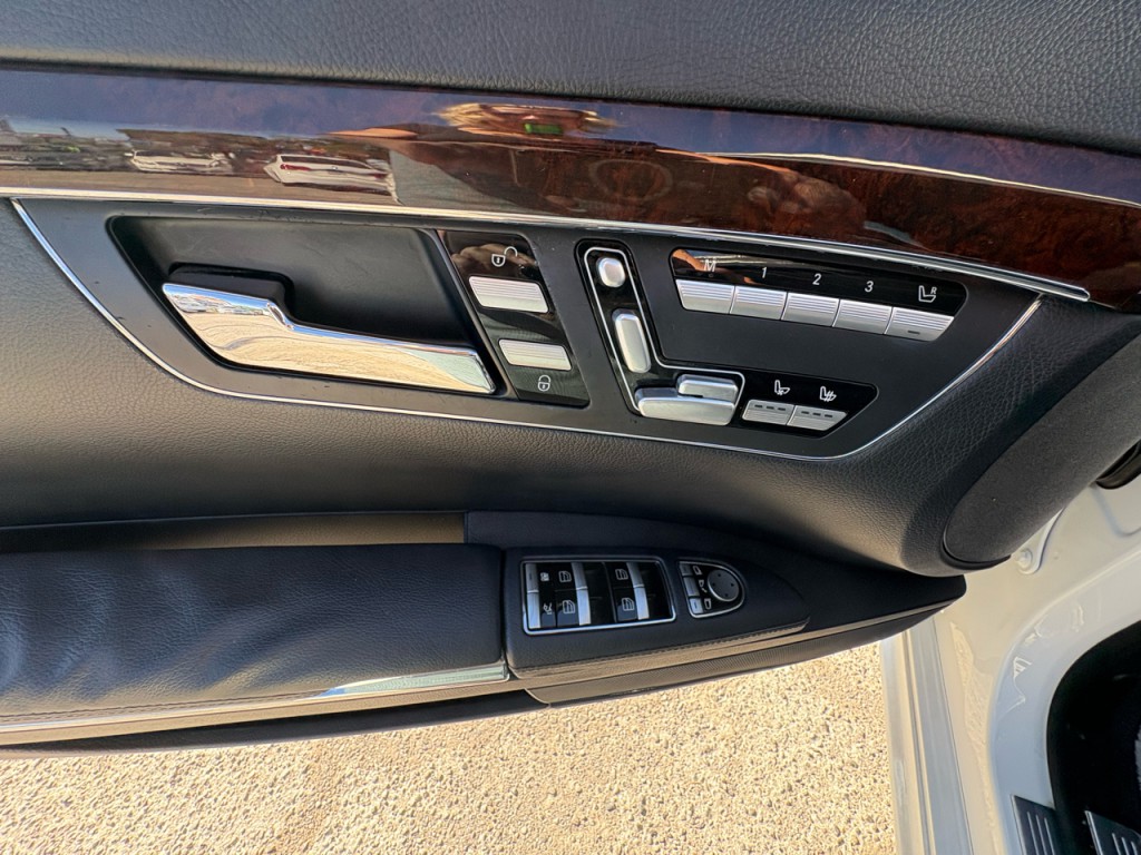 2013 Mercedes-Benz S-Class Image 11