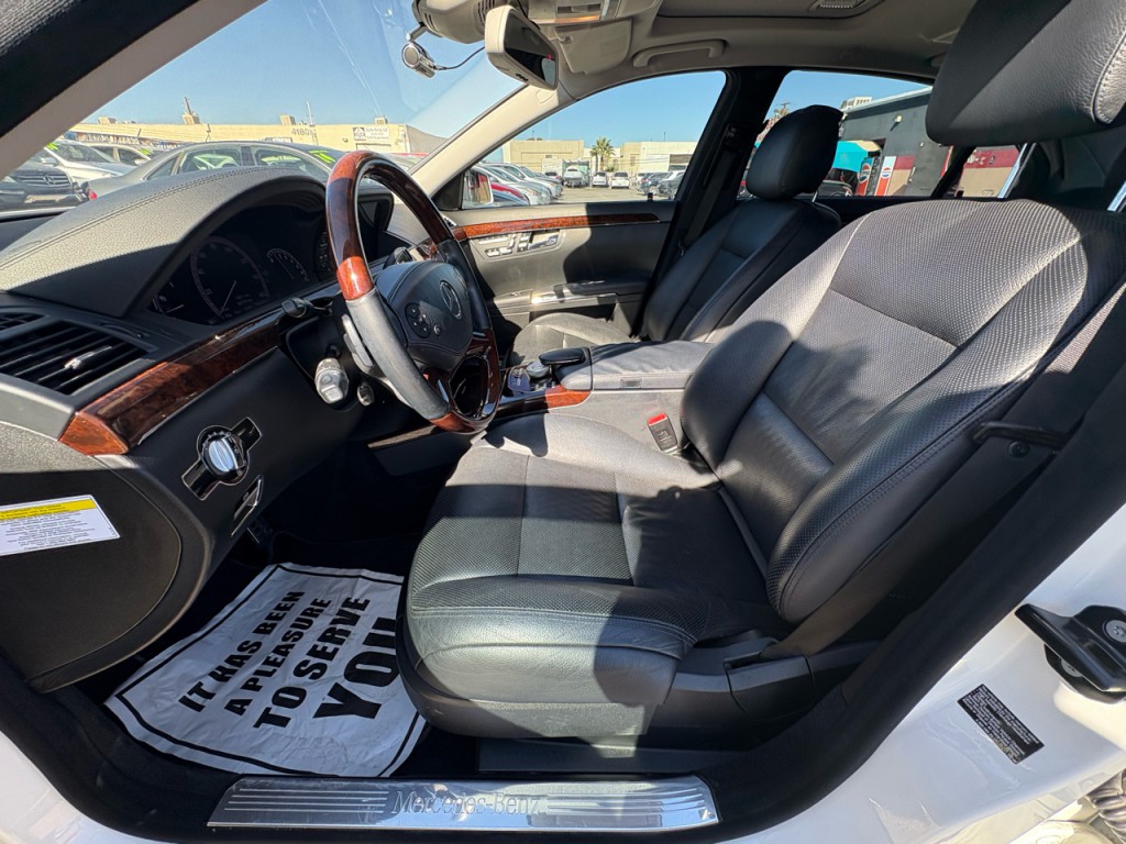 2013 Mercedes-Benz S-Class Image 12