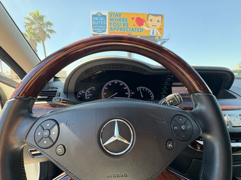 2013 Mercedes-Benz S-Class Image 17