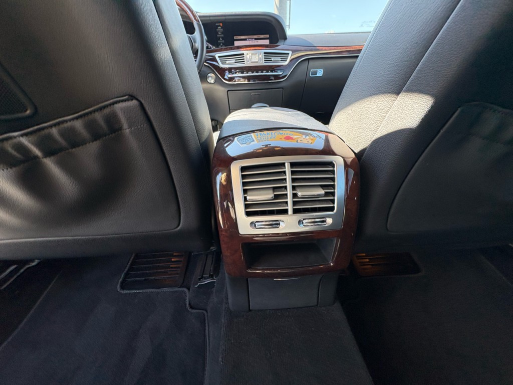 2013 Mercedes-Benz S-Class Image 25