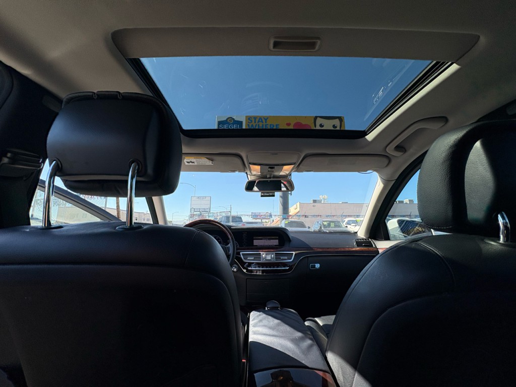 2013 Mercedes-Benz S-Class Image 31