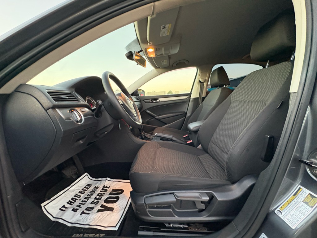 2014 Volkswagen Passat Image 13