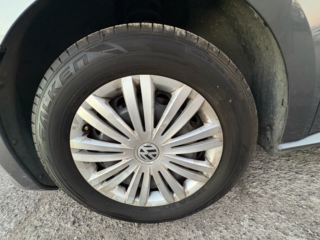 2014 Volkswagen Passat Image 31