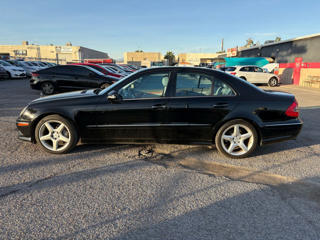 2009 Mercedes-Benz E-Class Image 2