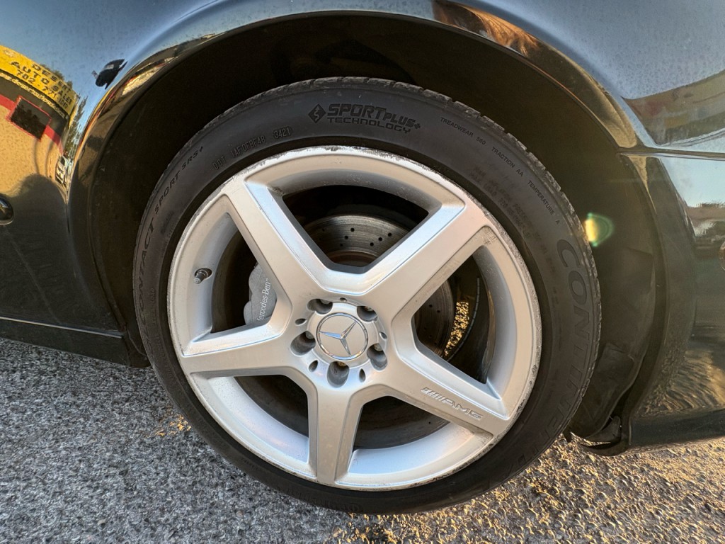 2009 Mercedes-Benz E-Class Image 24