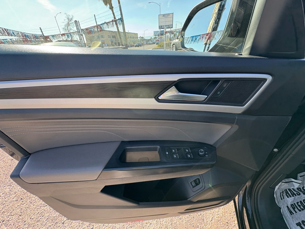 2021 Volkswagen Atlas Image 8