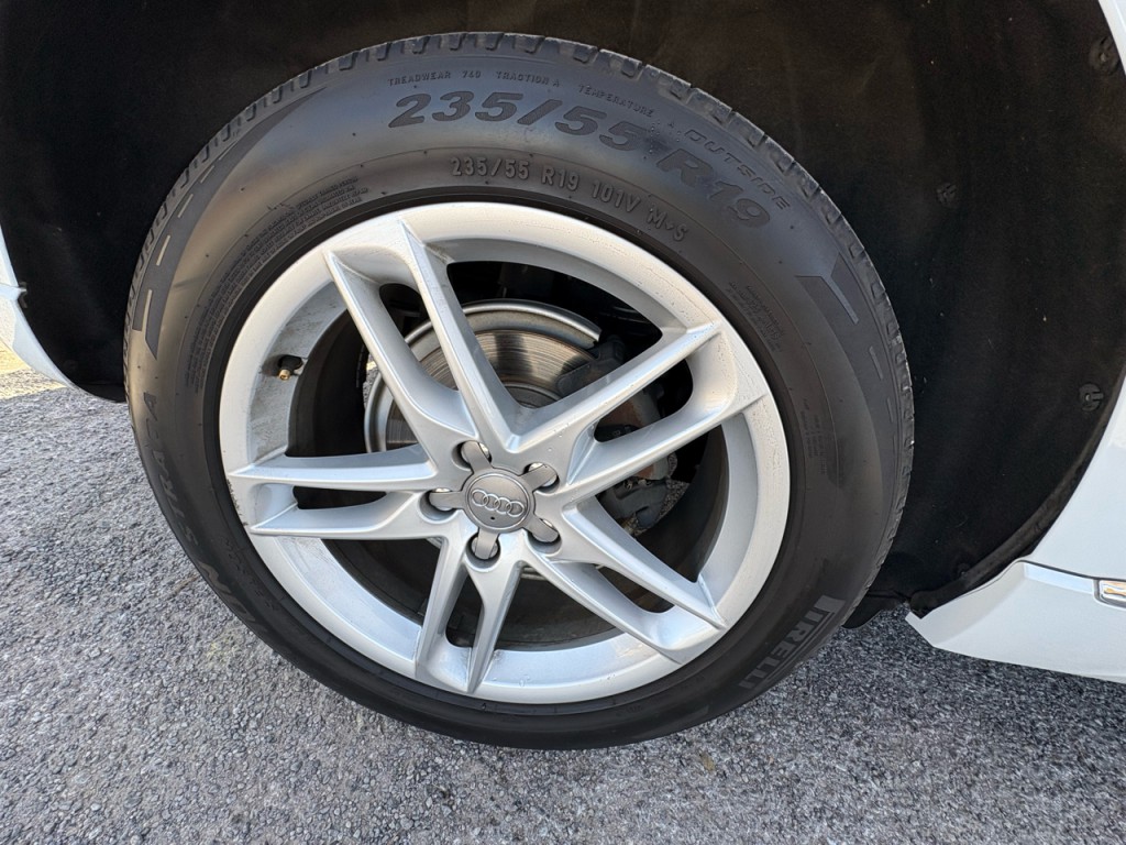 2013 Audi Q5 Image 38