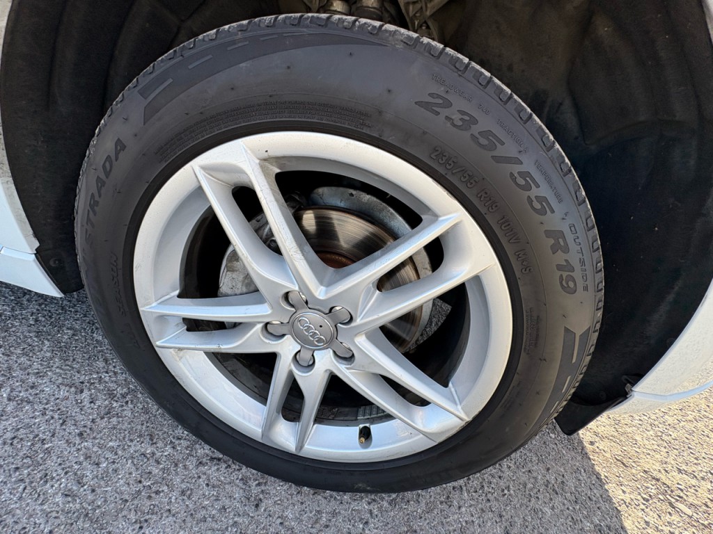 2013 Audi Q5 Image 39