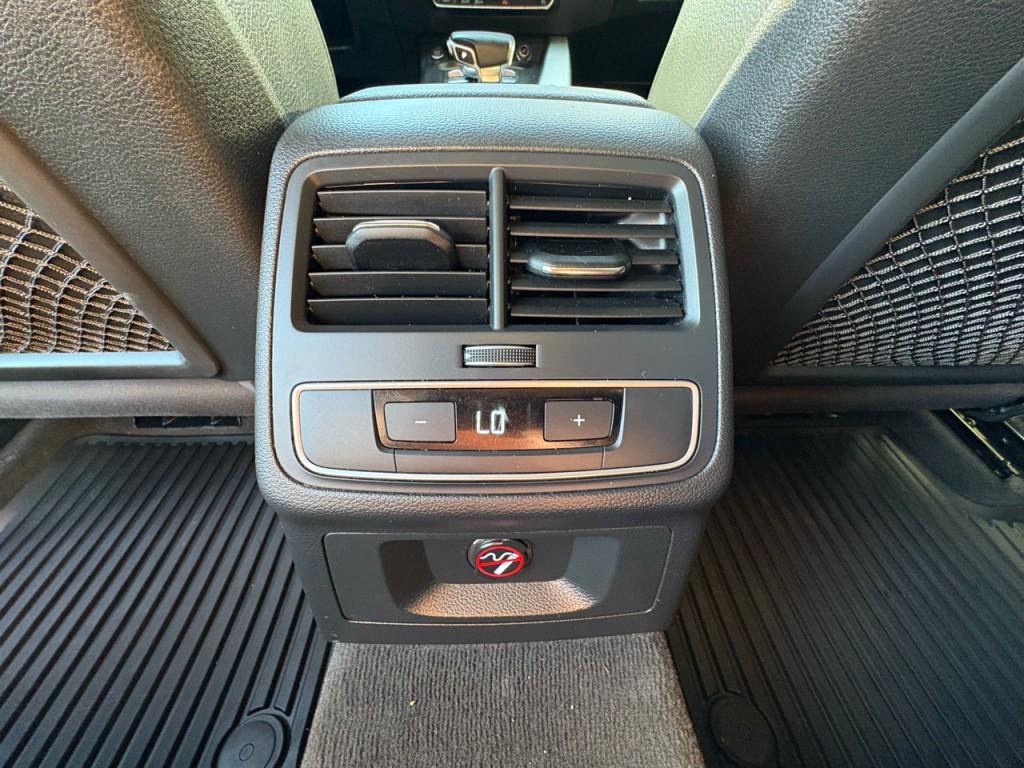 2017 Audi A4 Image 21