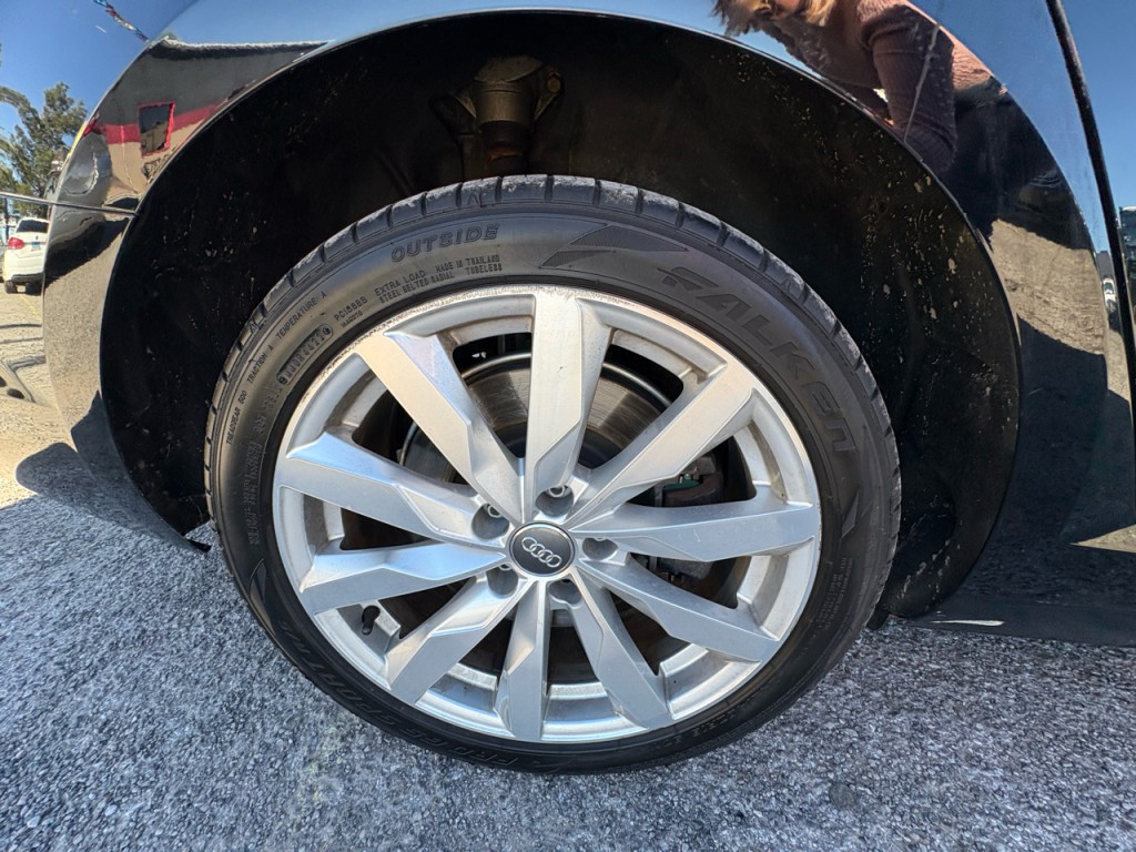 2017 Audi A4 Image 32