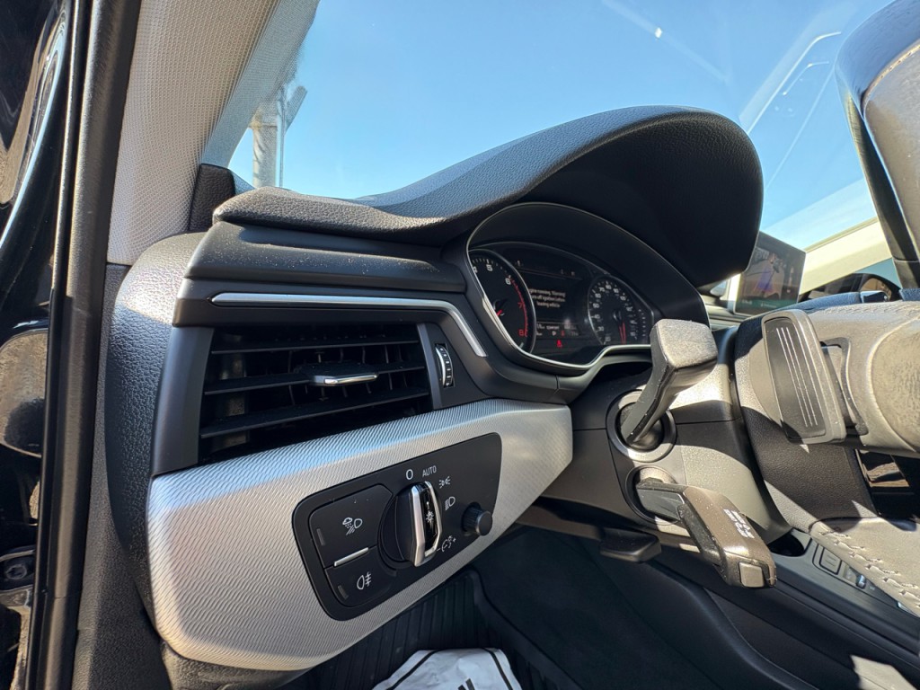 2017 Audi A4 Image 13