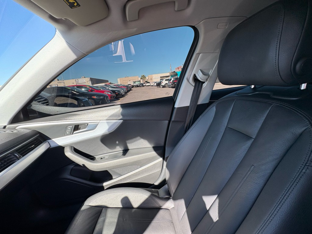 2017 Audi A4 Image 19